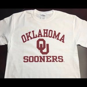 White OU T shirt